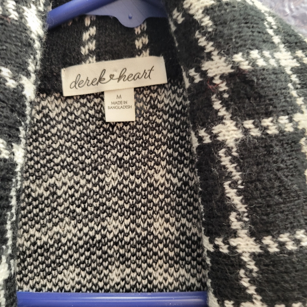 Cardigan sweater
